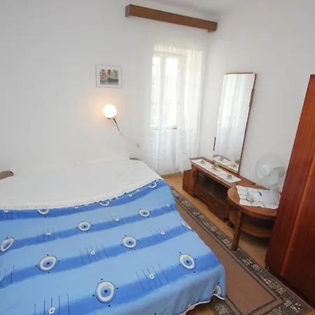 Apartment By The Sea - 2477